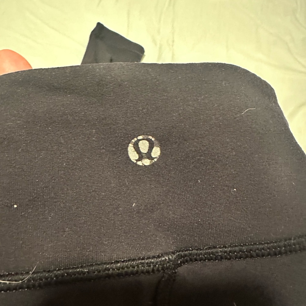 Black Lululemon leggings